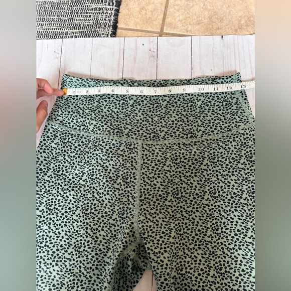 Leopard Mint Dot Workout Biker Shorts Women Medium Hidden Pockets - Picture 7 of 10
